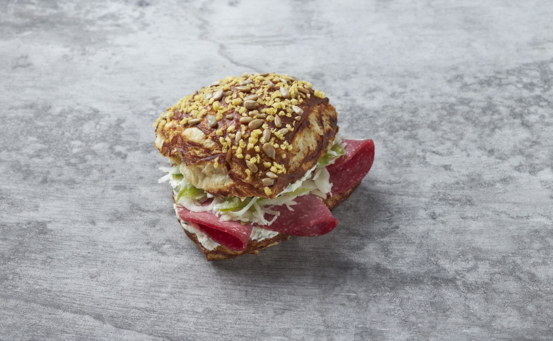 Laugenecke Salami Krautsalat 075