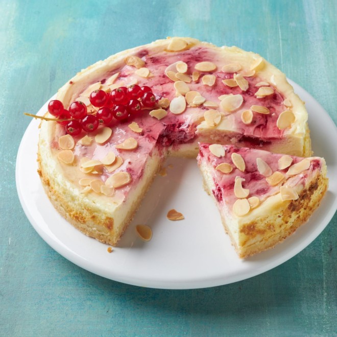 Torten Cheesecake Johannisbeer 019