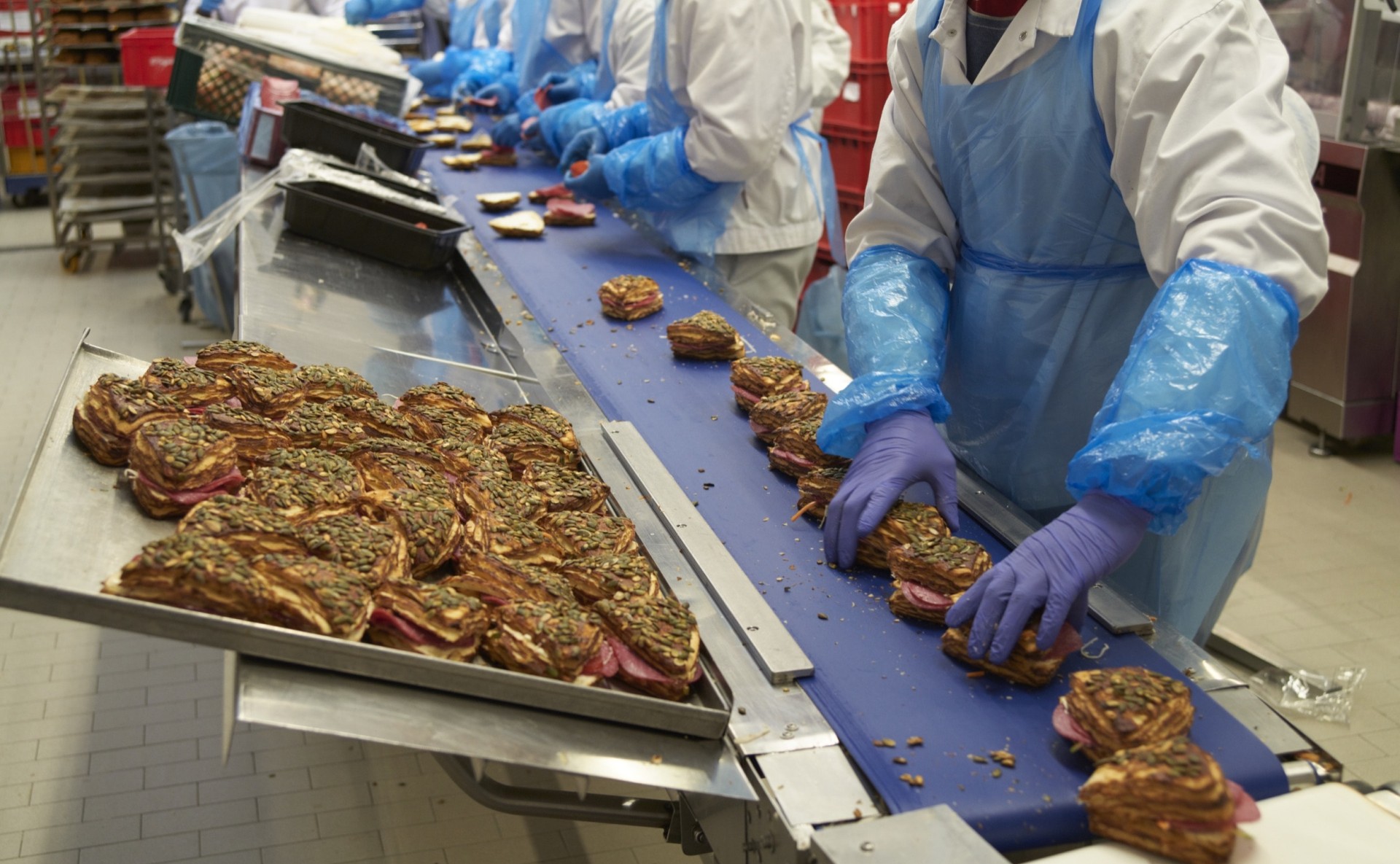 Brötchen belegen / Sandwich assembly